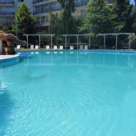 Yves 2 Bed Apart At Sun Village Sunny Beach Not Far Away From The Sea Exterior foto