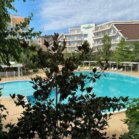 Yves 2 Bed Apart At Sun Village Sunny Beach Not Far Away From The Sea Exterior foto
