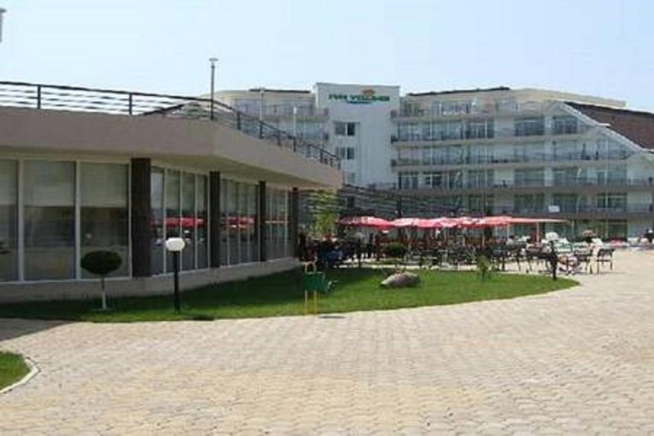 Yves 2 Bed Apart At Sun Village Sunny Beach Not Far Away From The Sea Exterior foto