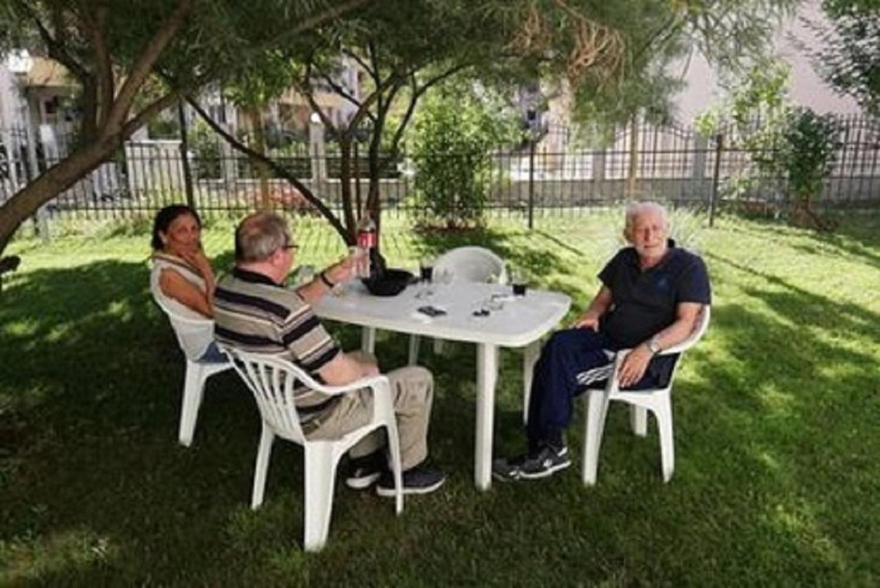 Yves 2 Bed Apart At Sun Village Sunny Beach Not Far Away From The Sea Exterior foto