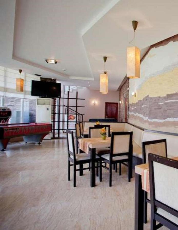 Yves 2 Bed Apart At Sun Village Sunny Beach Not Far Away From The Sea Exterior foto