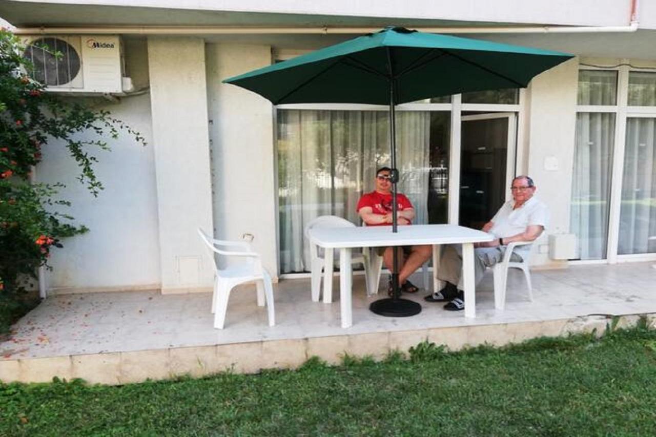Yves 2 Bed Apart At Sun Village Sunny Beach Not Far Away From The Sea Exterior foto