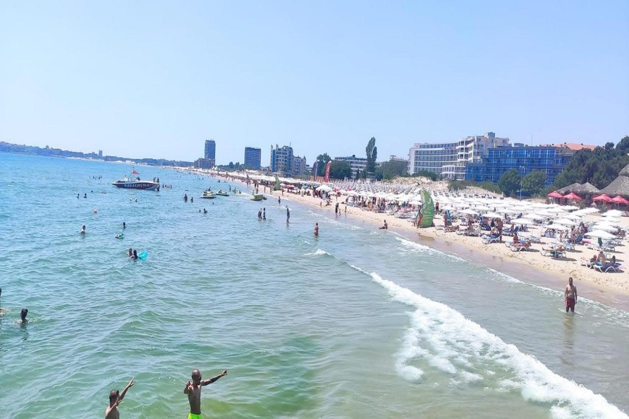 Yves 2 Bed Apart At Sun Village Sunny Beach Not Far Away From The Sea Exterior foto