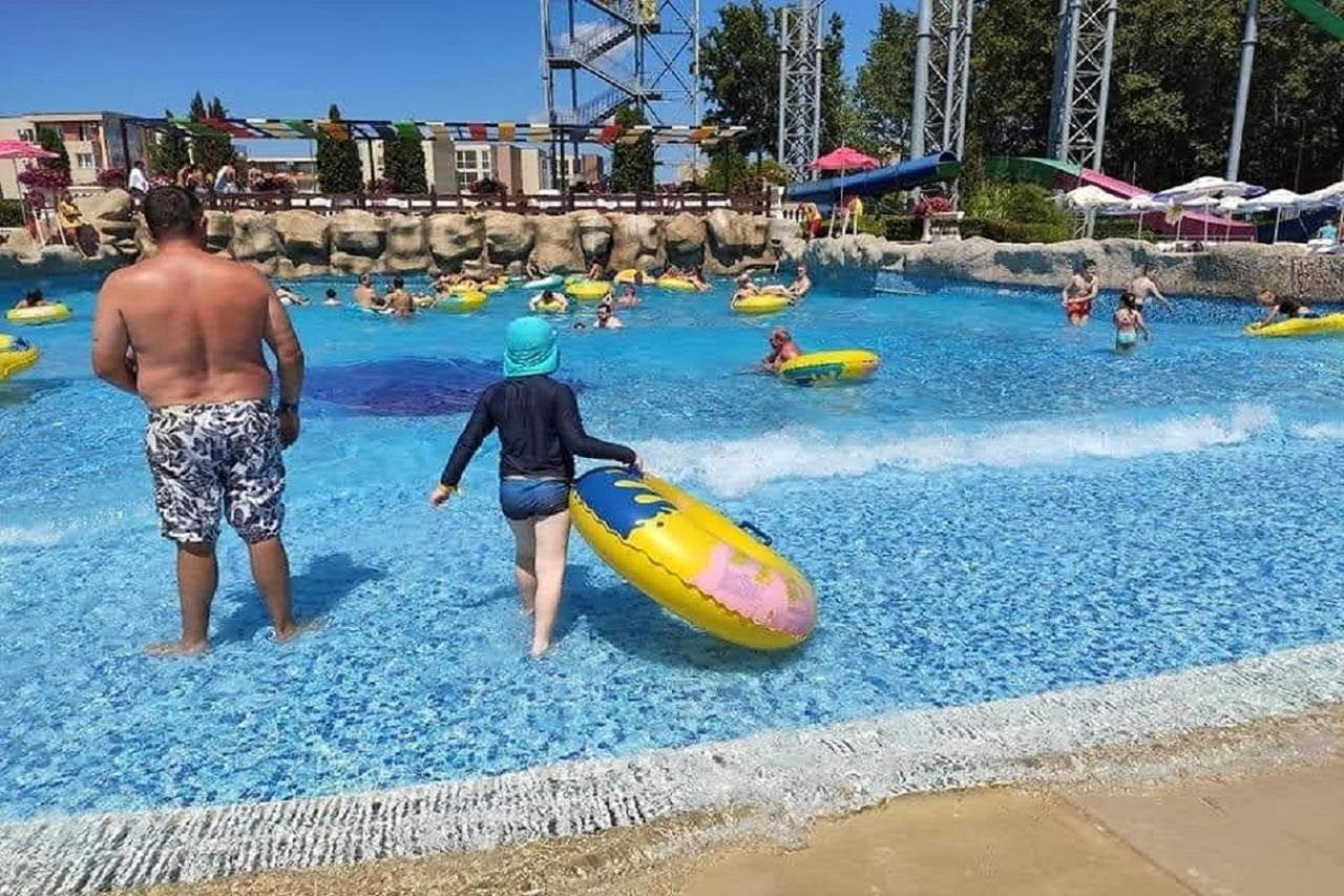 Yves 2 Bed Apart At Sun Village Sunny Beach Not Far Away From The Sea Exterior foto