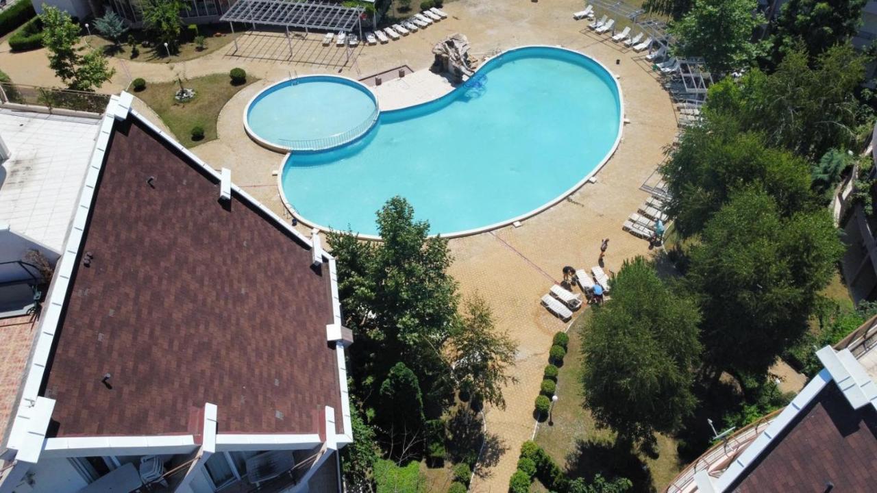 Yves 2 Bed Apart At Sun Village Sunny Beach Not Far Away From The Sea Exterior foto