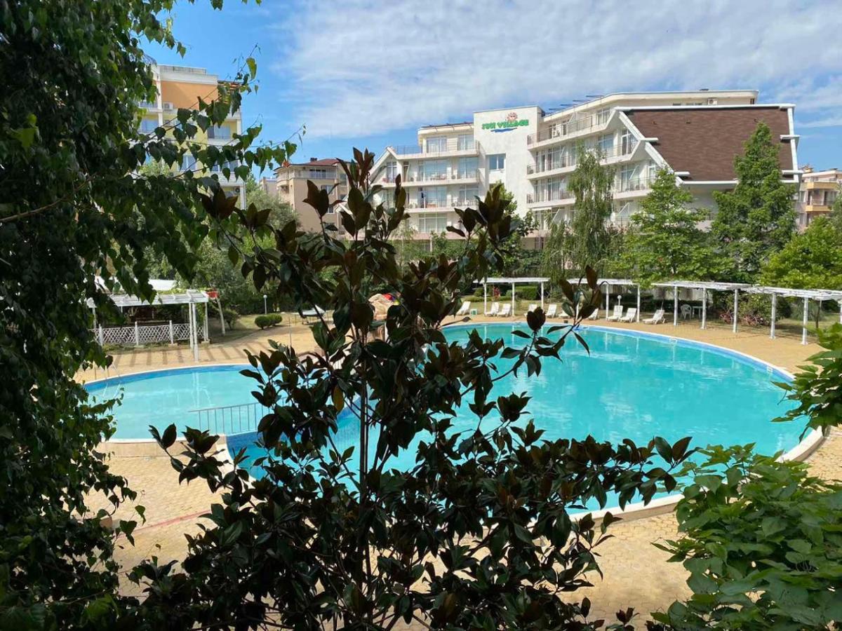 Yves 2 Bed Apart At Sun Village Sunny Beach Not Far Away From The Sea Exterior foto